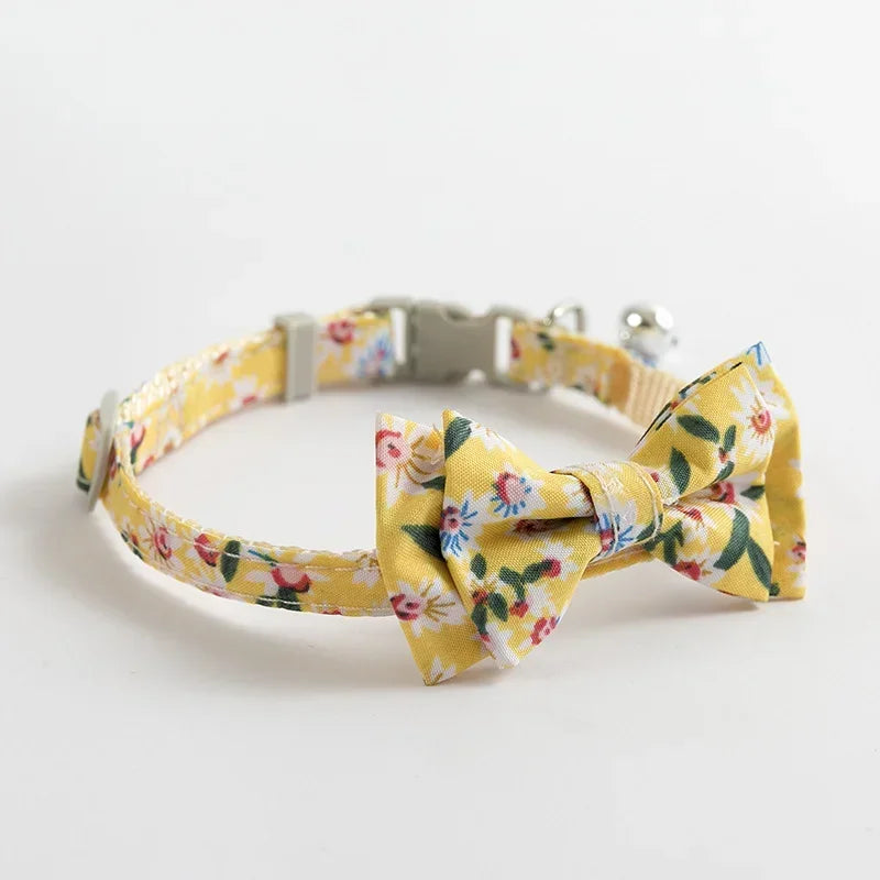 Daisy Floral Breakaway Cat Collar – Soft Cotton Bowknot & Bell