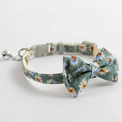 Daisy Floral Breakaway Cat Collar – Soft Cotton Bowknot & Bell