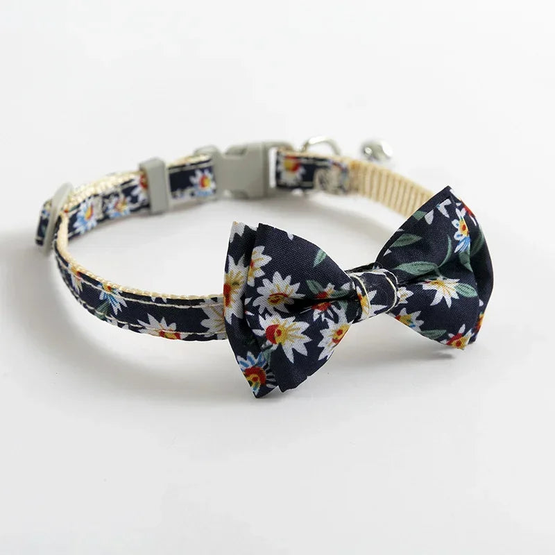 Daisy Floral Breakaway Cat Collar – Soft Cotton Bowknot & Bell